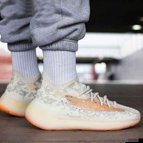 了解 Yeezy 蜜桃满天星：探索时尚新潮流