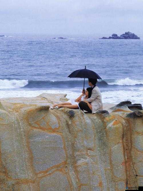 从后抱着你窗前看雨的浪漫时刻