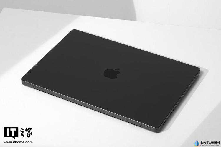 16 岁日本学生 macbookpro 评测正式推出高清版：全新体验来袭