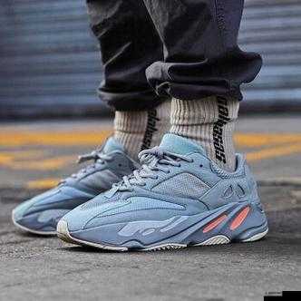 YEEZY700 潮流时尚新选择